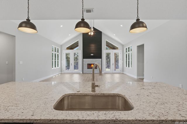 750 LA PALOMA DR, Canyon Lake, TX 78133