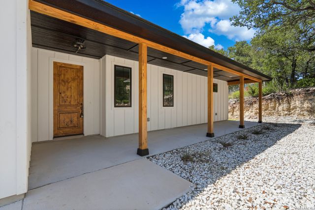 750 LA PALOMA DR, Canyon Lake, TX 78133