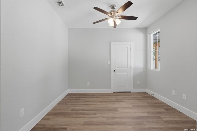 750 LA PALOMA DR, Canyon Lake, TX 78133