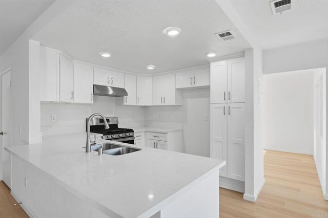 14493 Corte Lampara, San Diego, CA 92129