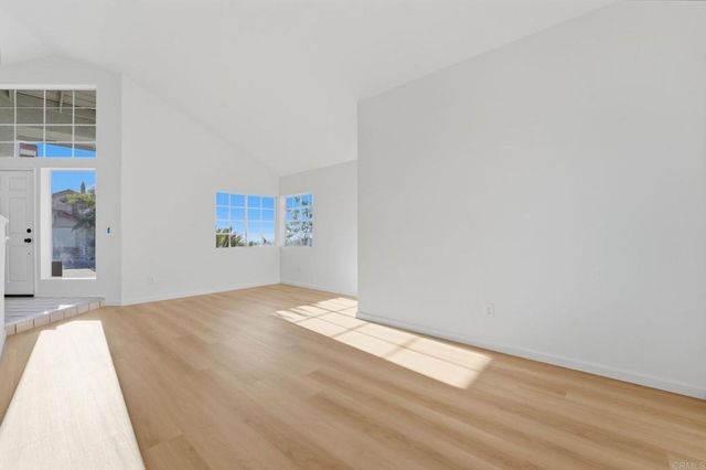 14493 Corte Lampara, San Diego, CA 92129