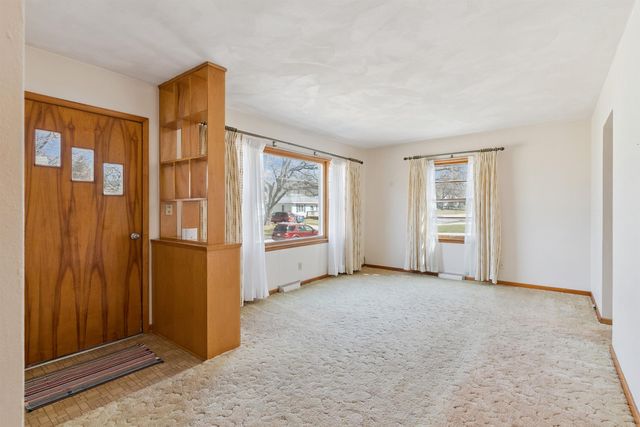 1421 Madison Street, Cedar Falls, IA 50613