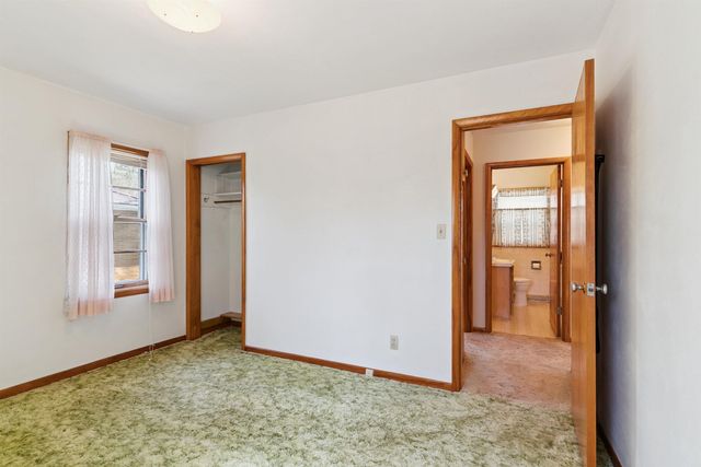 1421 Madison Street, Cedar Falls, IA 50613