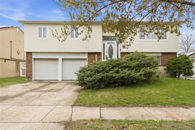 11214 180th Street, Addisleigh Park, NY 11433