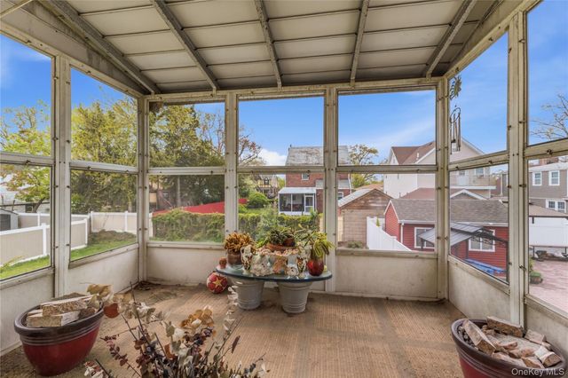 11214 180th Street, Addisleigh Park, NY 11433