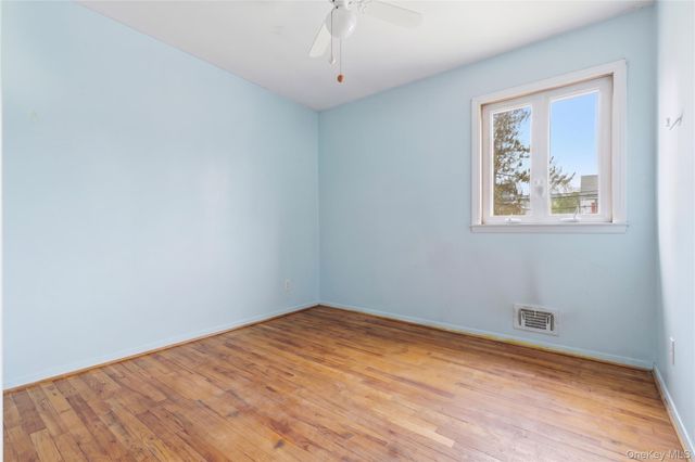 11214 180th Street, Addisleigh Park, NY 11433