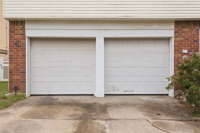 11214 180th Street, Addisleigh Park, NY 11433