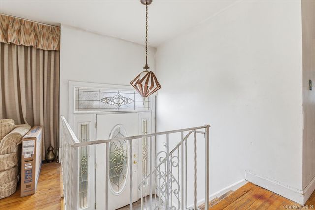 11214 180th Street, Addisleigh Park, NY 11433