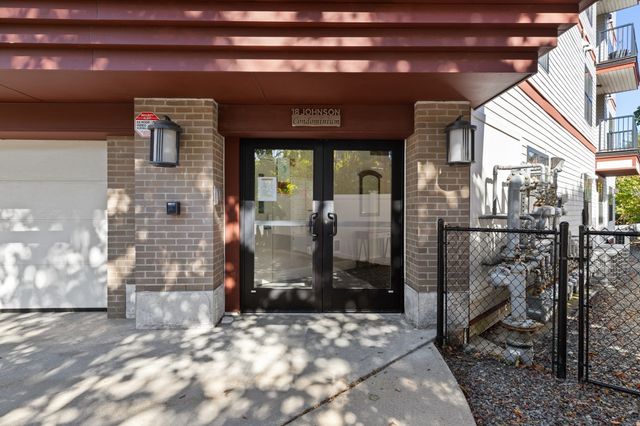 32 Gilson Rd 16, Quincy, MA 02169