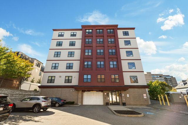 32 Gilson Rd 16, Quincy, MA 02169
