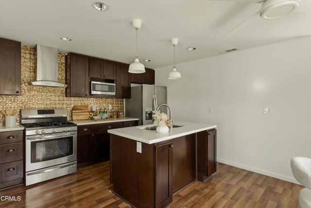 2736 N Eastern Avenue, Los Angeles, CA 90032