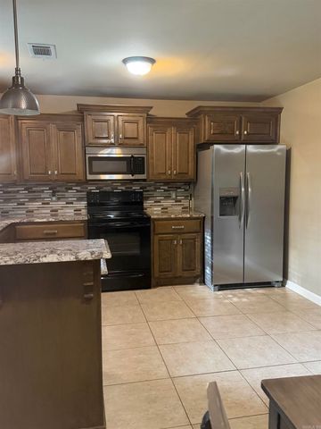11021 Thompson Dairy Rd, Benton, AR 72019