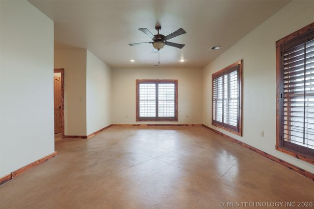 1488 N 429 Road, Pryor, OK 74361