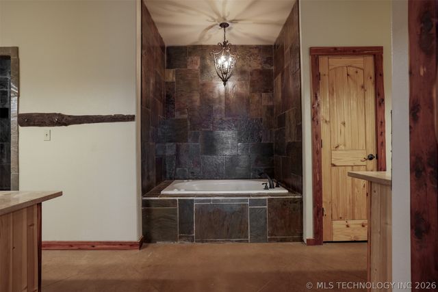 1488 N 429 Road, Pryor, OK 74361