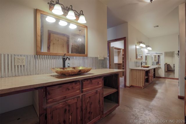 1488 N 429 Road, Pryor, OK 74361