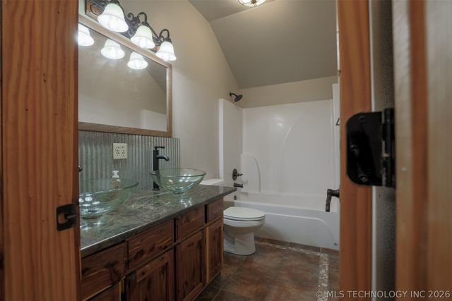 1488 N 429 Road, Pryor, OK 74361