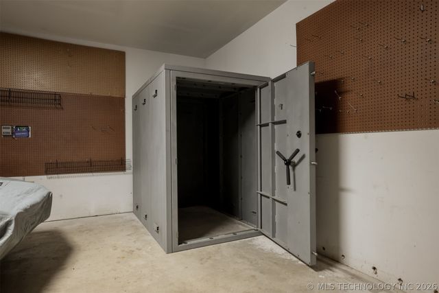 1488 N 429 Road, Pryor, OK 74361