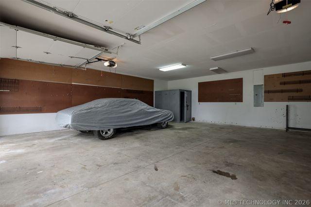 1488 N 429 Road, Pryor, OK 74361