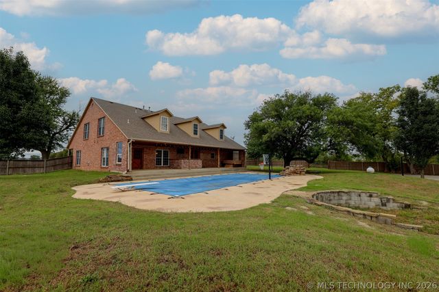 1488 N 429 Road, Pryor, OK 74361