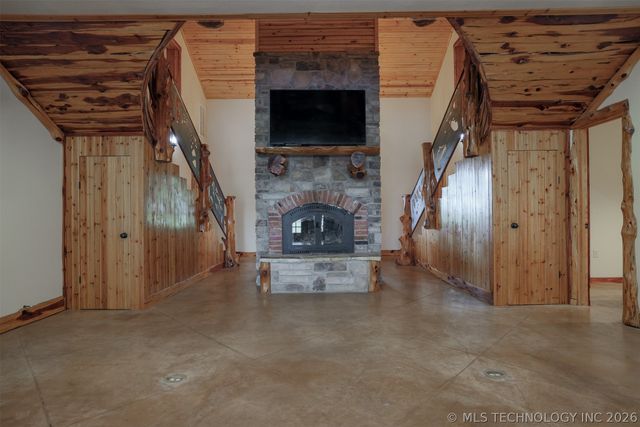 1488 N 429 Road, Pryor, OK 74361