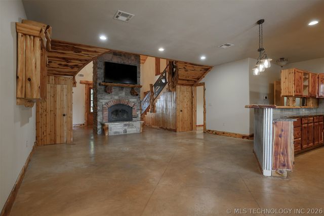 1488 N 429 Road, Pryor, OK 74361