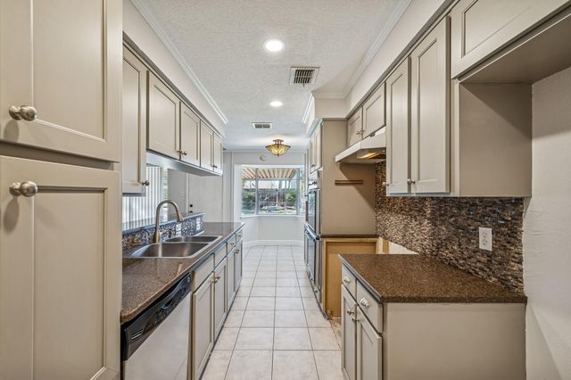 1918 Atlanta Street, Deer Park, TX 77536