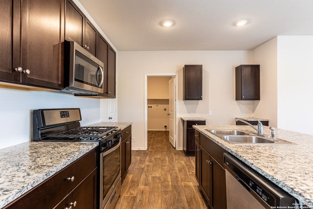 13021 kalinoski, St Hedwig, TX 78152