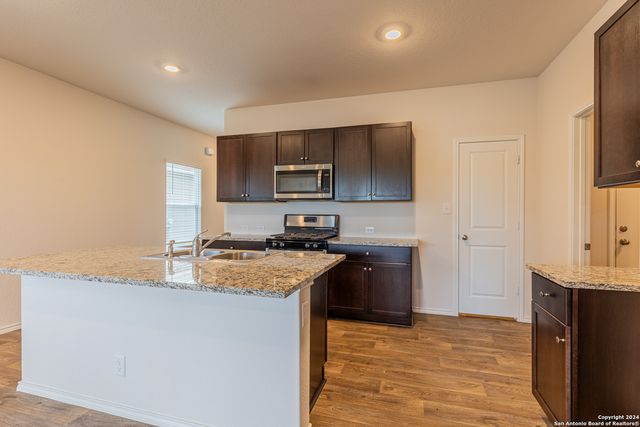 13021 kalinoski, St Hedwig, TX 78152