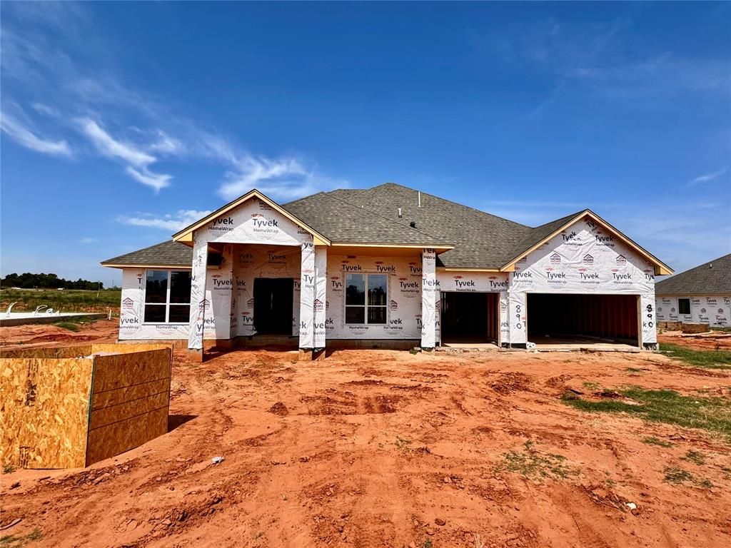 890 Davis Drive, Blanchard, OK 73010