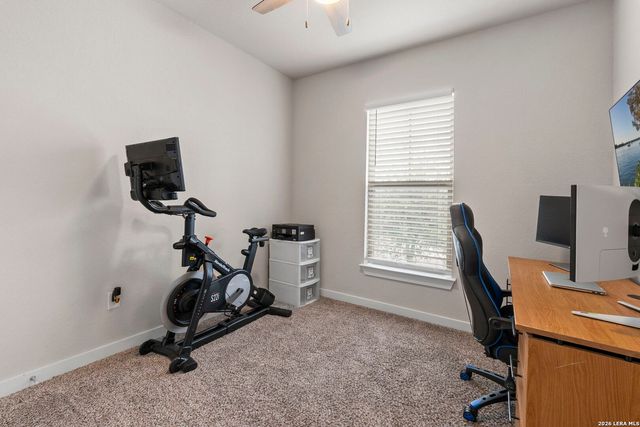 6211 Fox Peak Dr, San Antonio, TX 78247