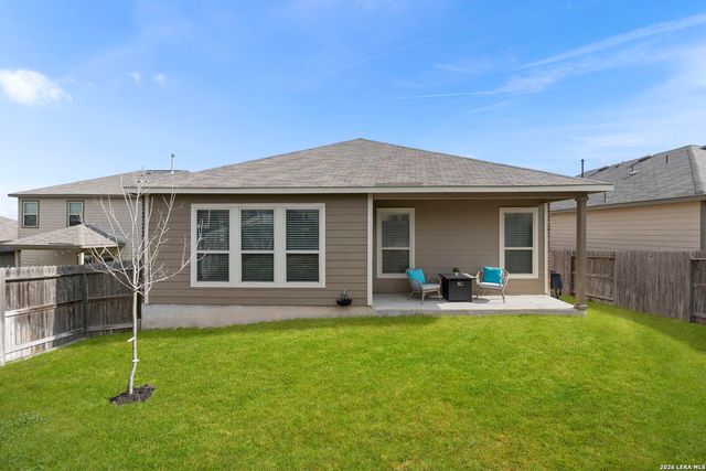 6211 Fox Peak Dr, San Antonio, TX 78247