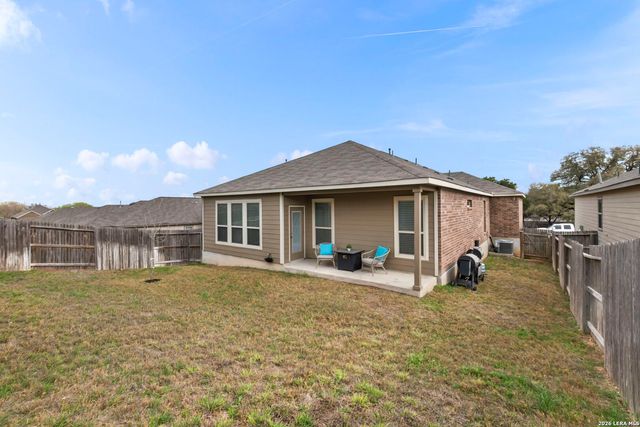 6211 Fox Peak Dr, San Antonio, TX 78247