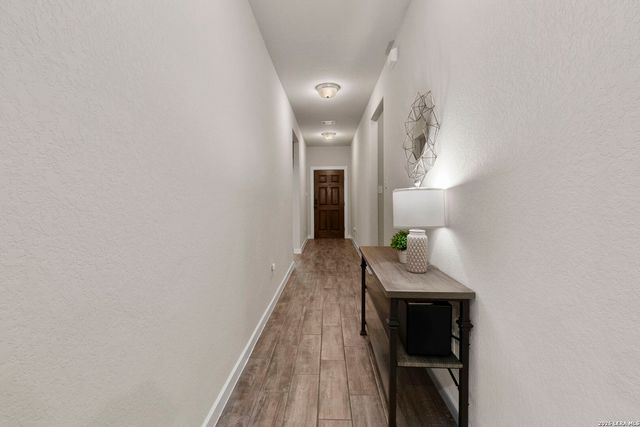 6211 Fox Peak Dr, San Antonio, TX 78247