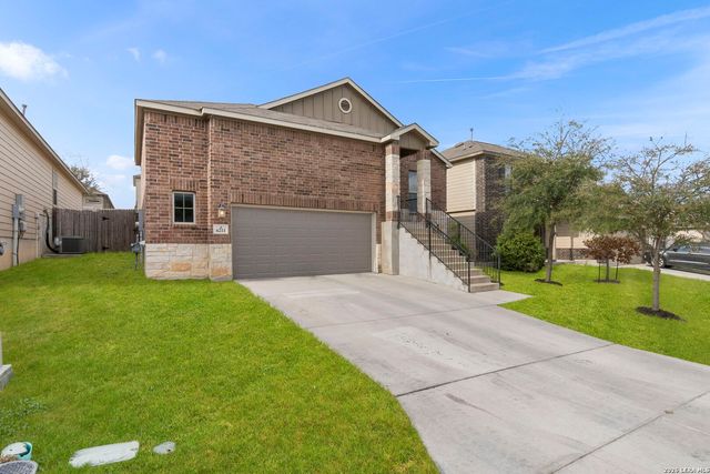 6211 Fox Peak Dr, San Antonio, TX 78247