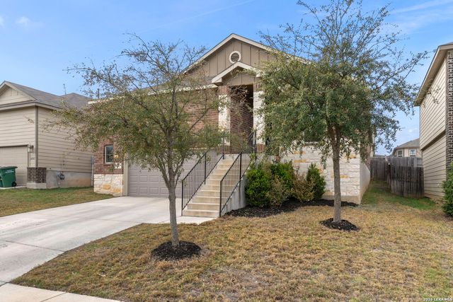 6211 Fox Peak Dr, San Antonio, TX 78247