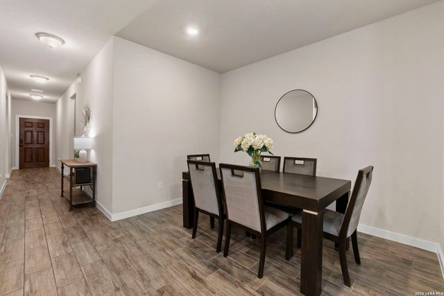 6211 Fox Peak Dr, San Antonio, TX 78247