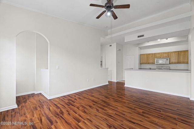 10075 GATE Parkway N, 1304, Jacksonville, FL 32246