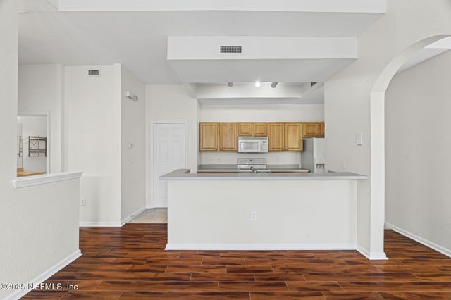 10075 GATE Parkway N, 1304, Jacksonville, FL 32246