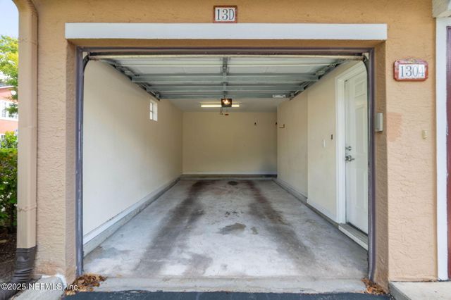 10075 GATE Parkway N, 1304, Jacksonville, FL 32246