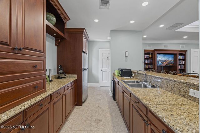 10075 GATE Parkway N, 1304, Jacksonville, FL 32246