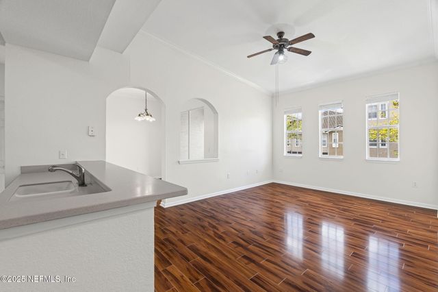 10075 GATE Parkway N, 1304, Jacksonville, FL 32246