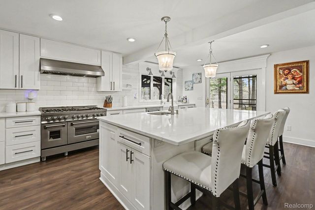 100 N Latson Road, Oceola Township, MI 48843