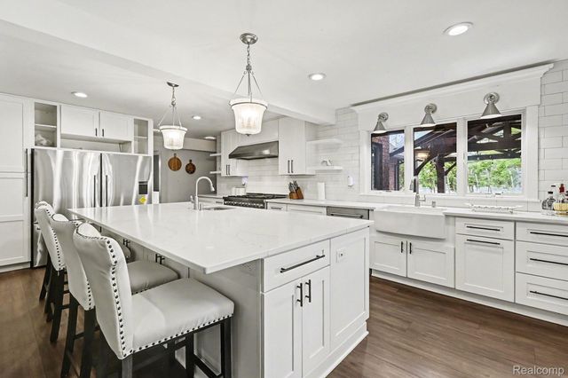 100 N Latson Road, Oceola Township, MI 48843