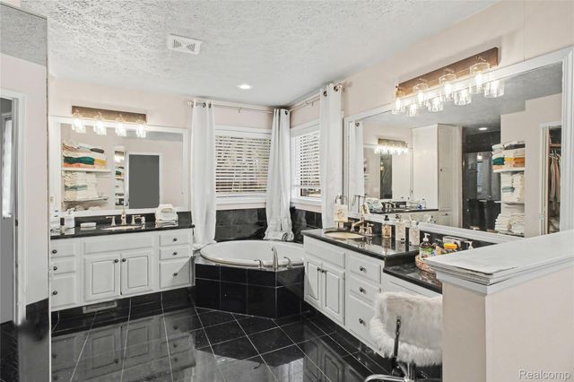 100 N Latson Road, Oceola Township, MI 48843