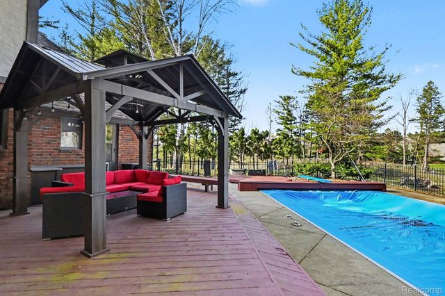 100 N Latson Road, Oceola Township, MI 48843