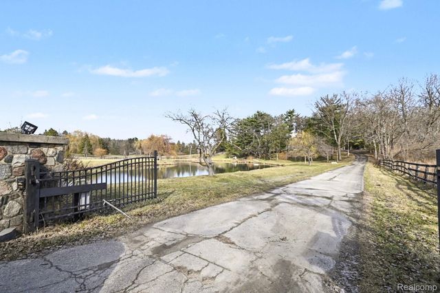 100 N Latson Road, Oceola Township, MI 48843