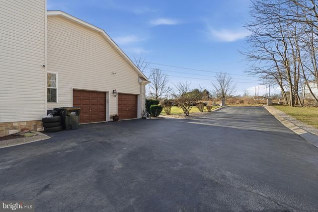 30 CARRIAGE, Millstone Township, NJ 08510