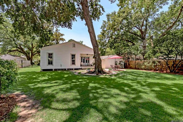 4145 Floyd Dr, Baton Rouge, LA 70808