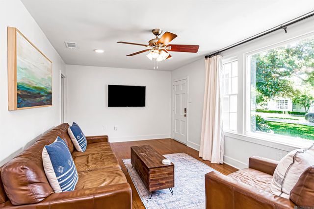 4145 Floyd Dr, Baton Rouge, LA 70808