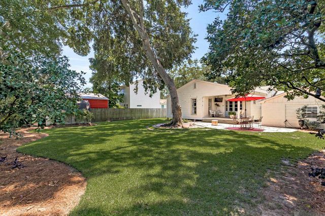 4145 Floyd Dr, Baton Rouge, LA 70808